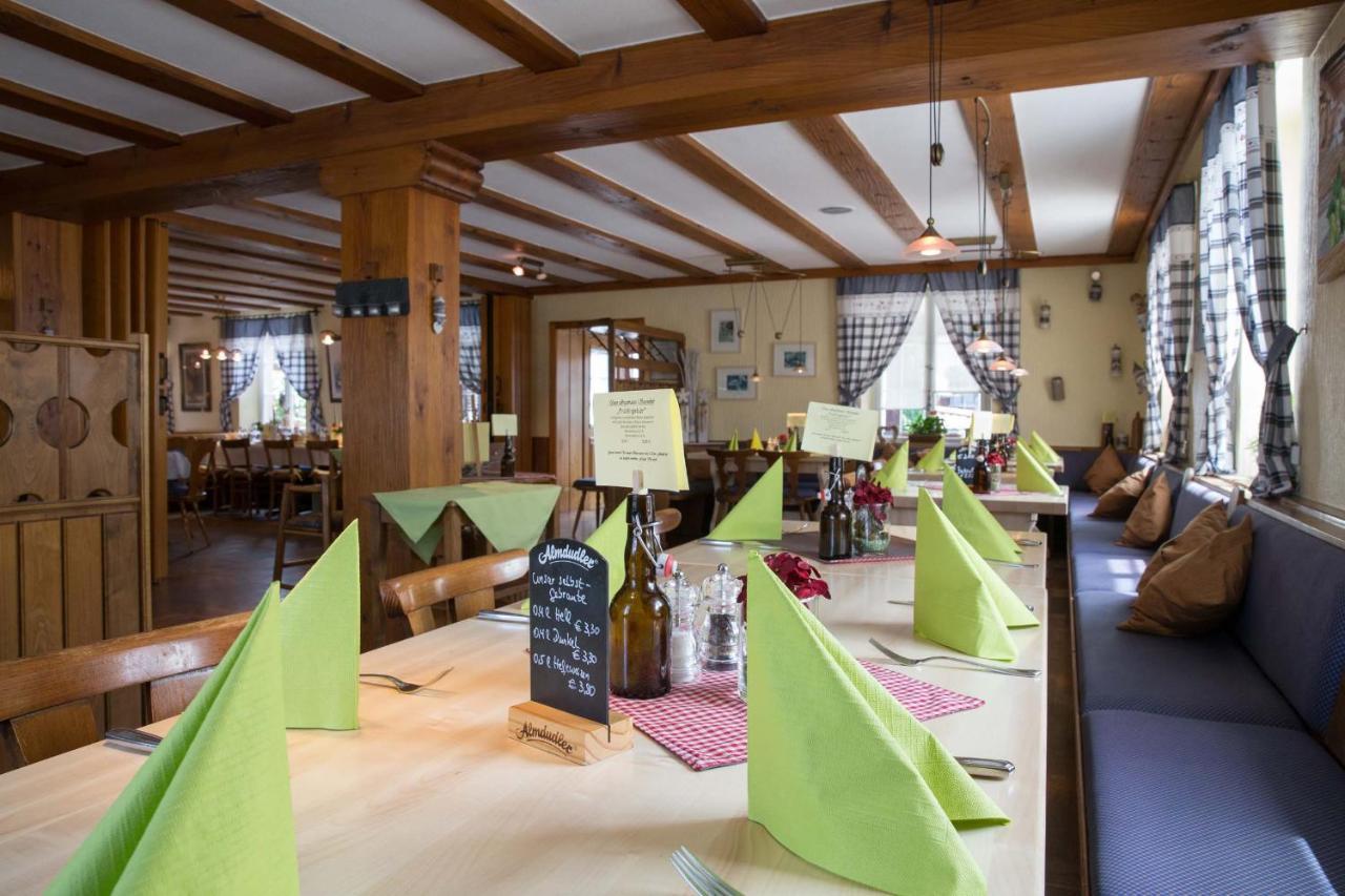 Landgasthof & Brauerei Loewen Sasbach Sasbach  Eksteriør billede